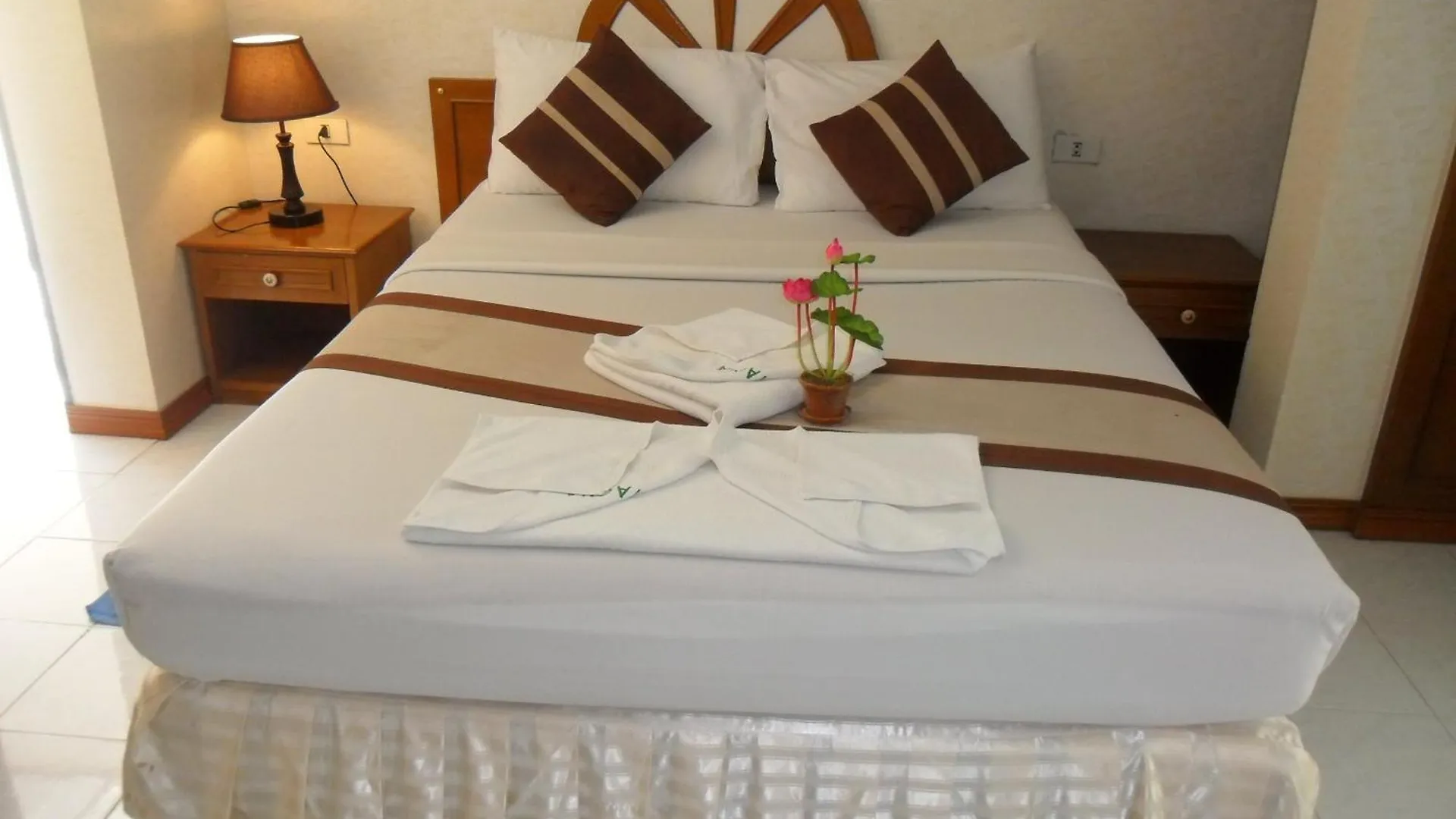 Natacha Hotel Phi Phi Adaları