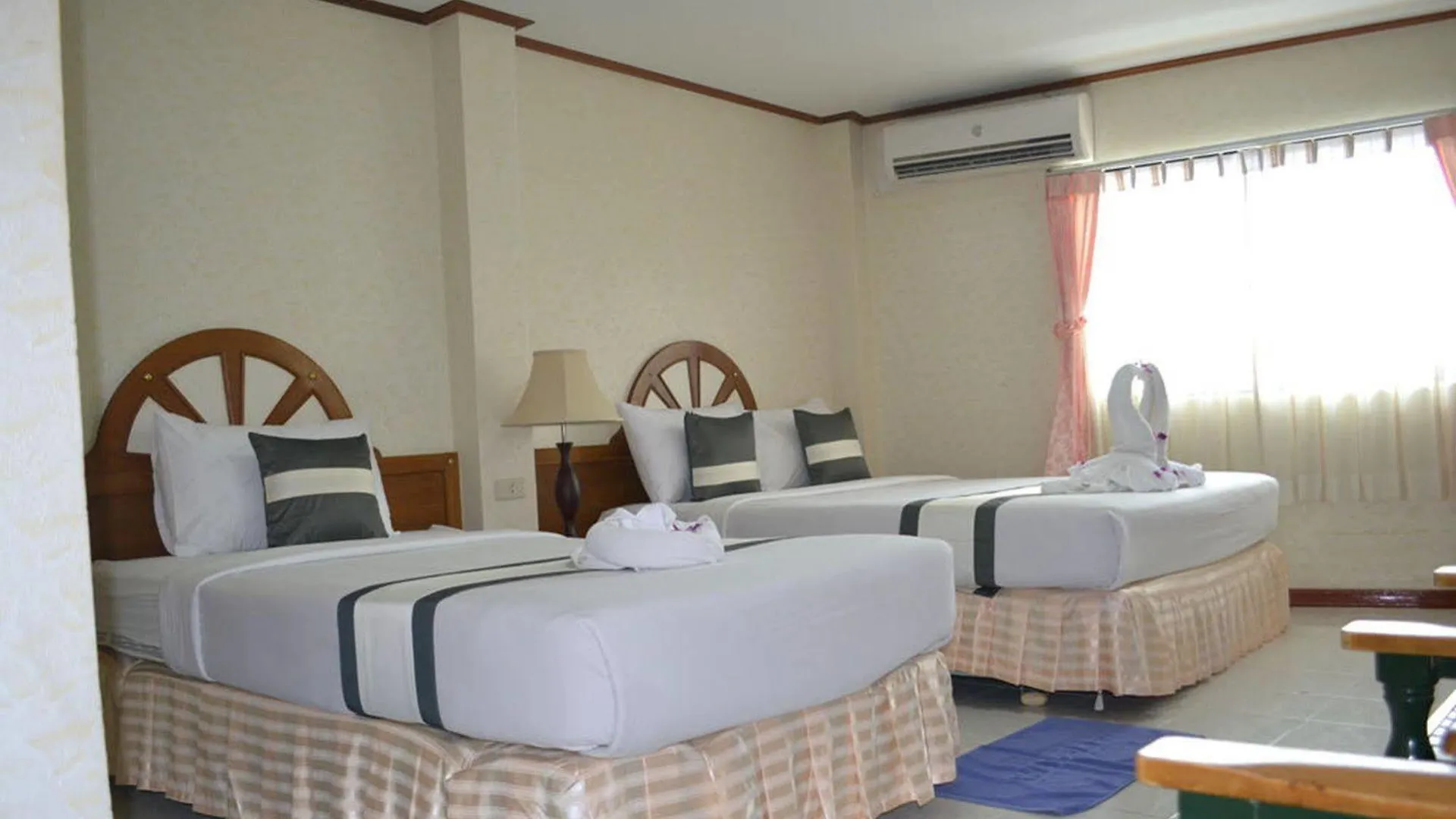 Natacha Hotel Phi Phi Adaları