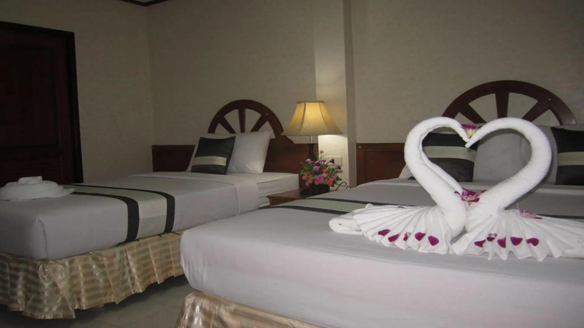 Natacha Hotel Phi Phi Adaları 0*,