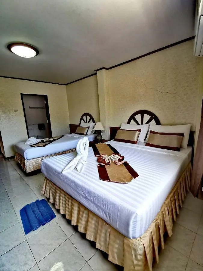 Natacha Hotel Phi Phi Adaları